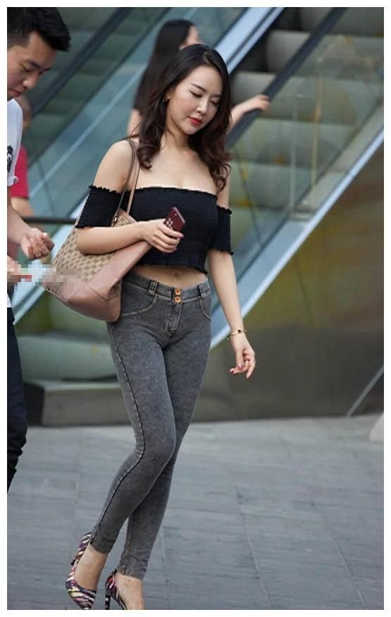 街拍：图1玲珑身段，图3身姿高挑，图5清纯可人靓丽美女