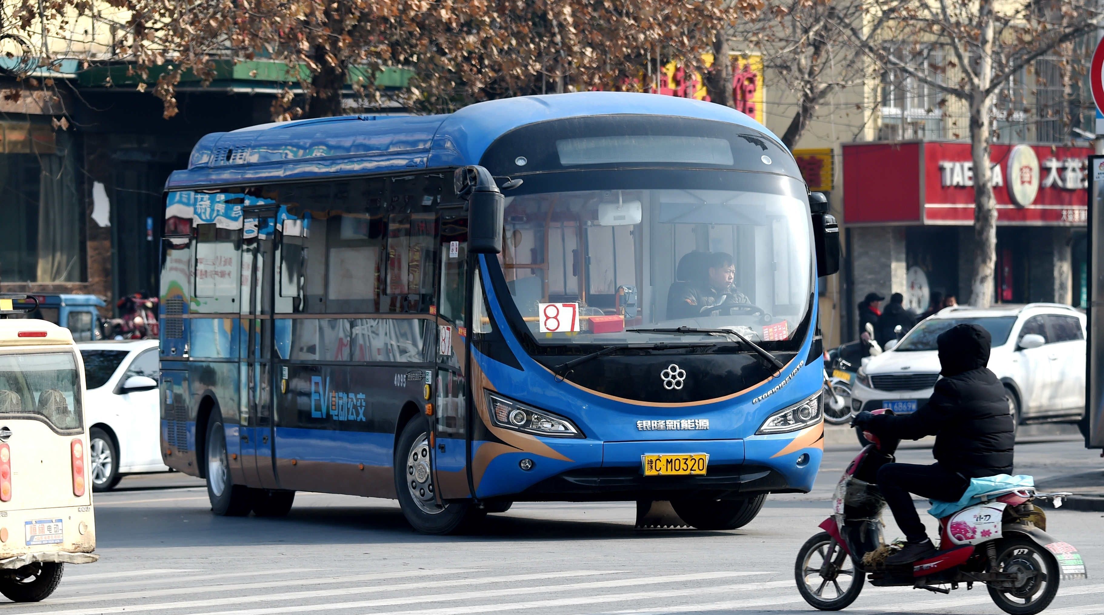 董明珠造的公交车在洛阳跑的越来越多 洛阳公交车开启纯电动模式