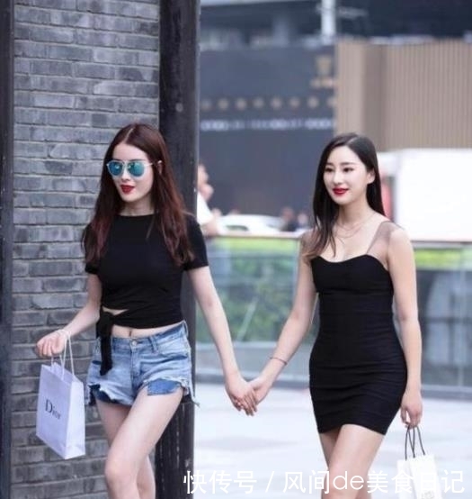 『小姐姐』街拍:超可爱的小姐姐,大长腿十分亮眼,非常有女人味