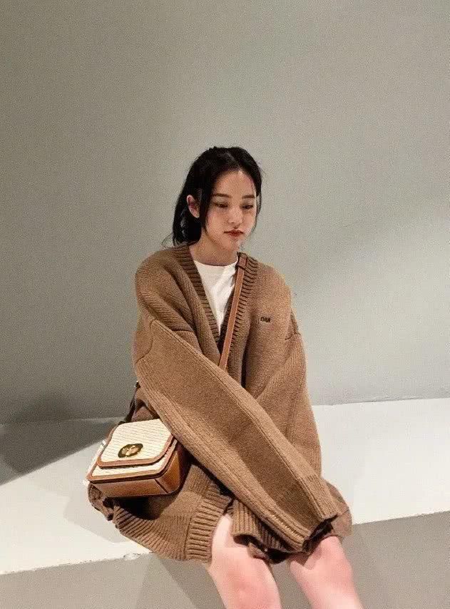 「奶奶」人手一件的奶奶衫,怎么偏偏就你穿不好
