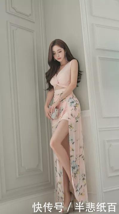 「美女」大方优雅的紧身裙美女,呈现时髦气息!