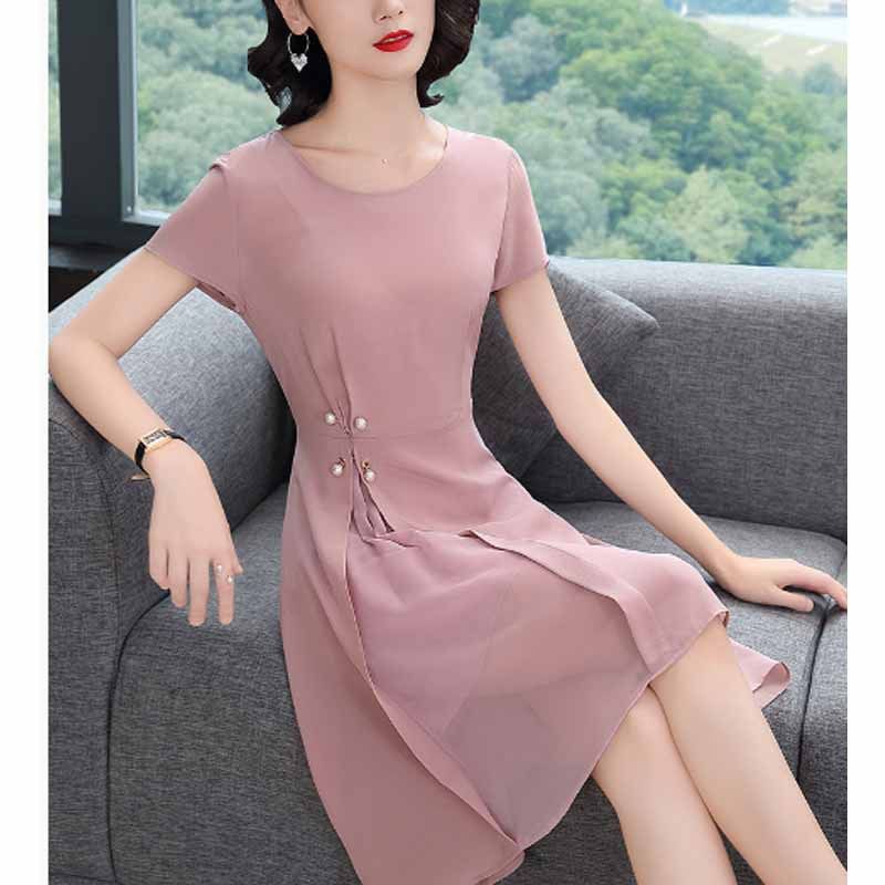 人再漂亮，也别乱穿衣，瞧下面女人穿法，洋气超美嫩