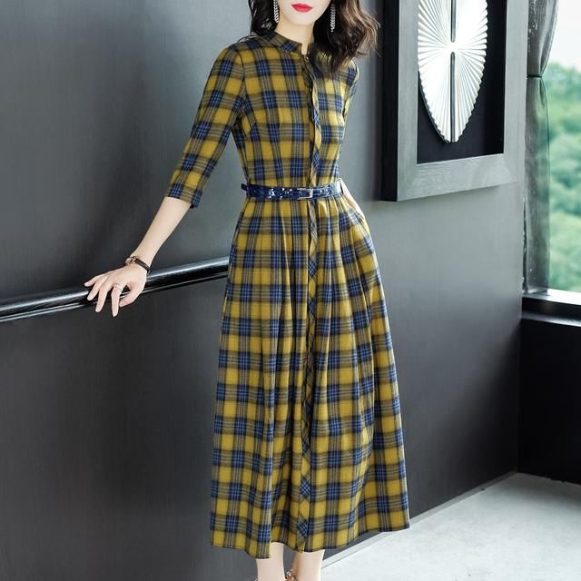 真想不到！这“欧式”秋裙比旗袍更美，适合六七零穿，高贵超迷人