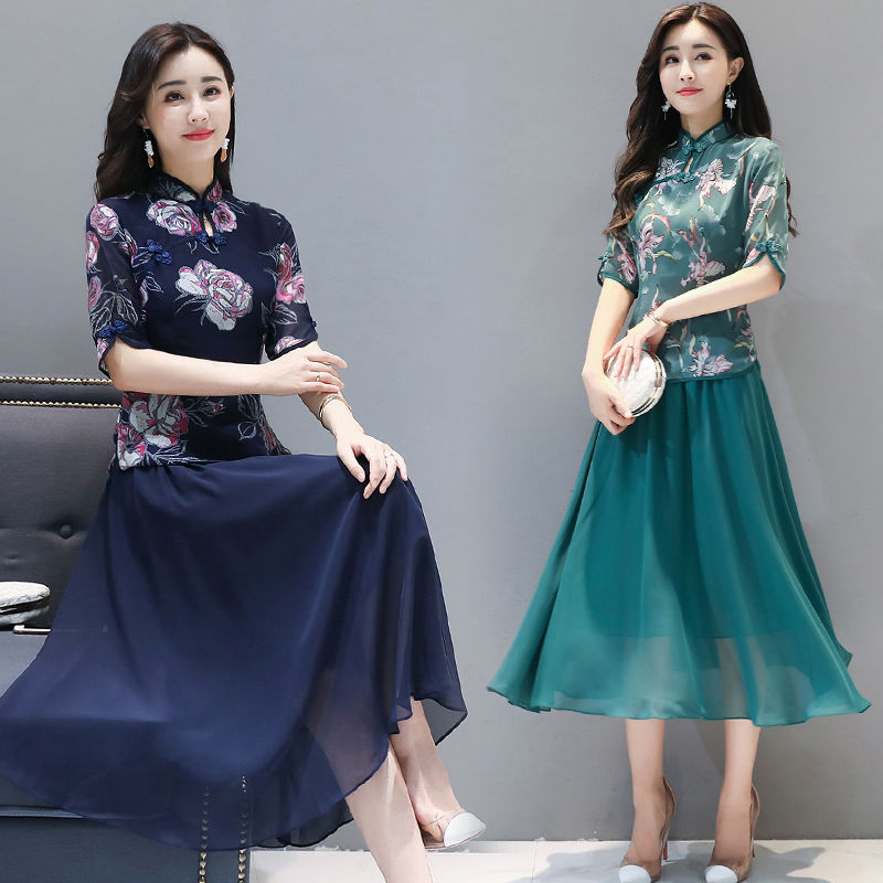 哥哥结婚，53岁妈妈穿这，高雅旗袍裙!风韵犹存，简直惊艳全场