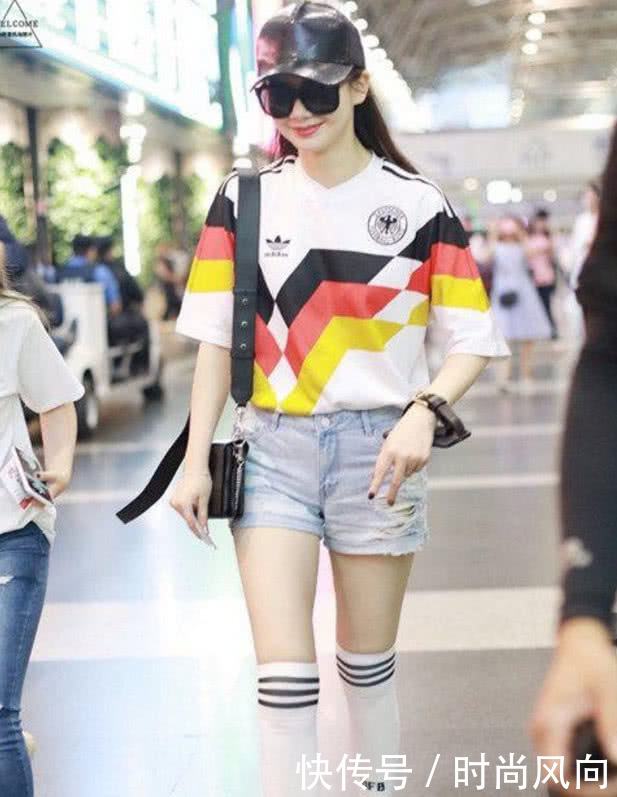 戚薇为了美真是拼了，穿运动长袜勒出了肉，网友：太紧就别穿了，