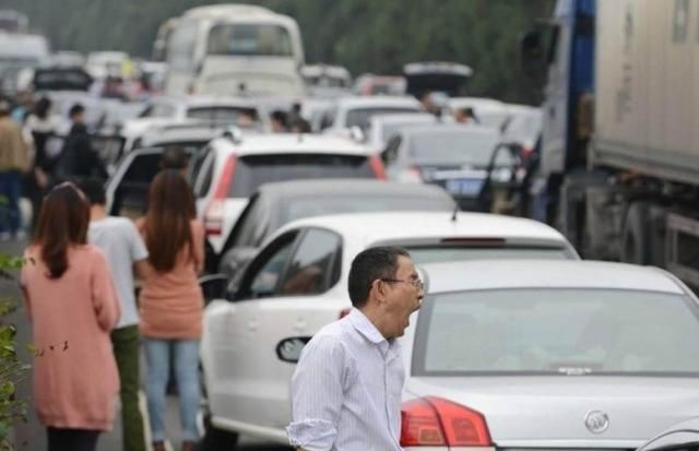  「高速」安装ETC的车，在高速服务区休息不小心超时，要不要交超