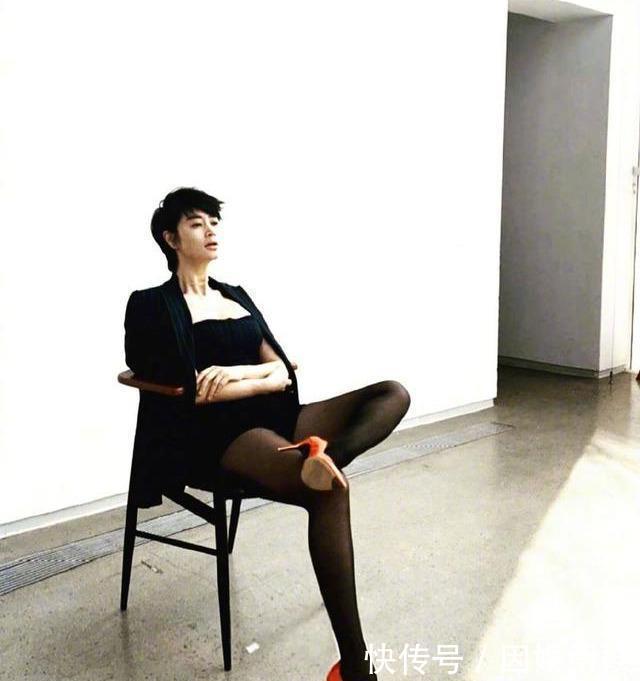气质:中年女人会穿不会穿,和气质、金钱没半毛钱关系,主要看这一点