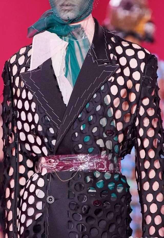 「国际时装」2020春夏高定——Maison Margiela 舞会后的宿醉