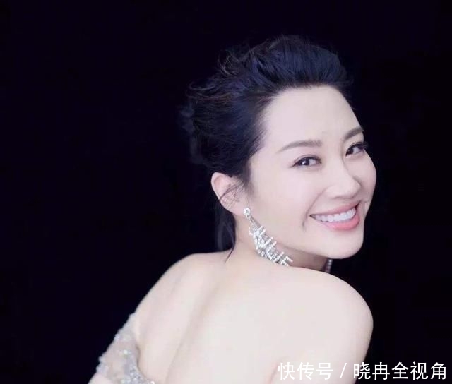 谢霆锋:谢霆锋李亚鹏,各自经历一段失败婚姻,兜兜转转均情定初恋