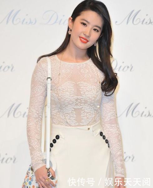 刘亦菲透视装69分，李溪芮透视装82分，而她给186分都嫌少