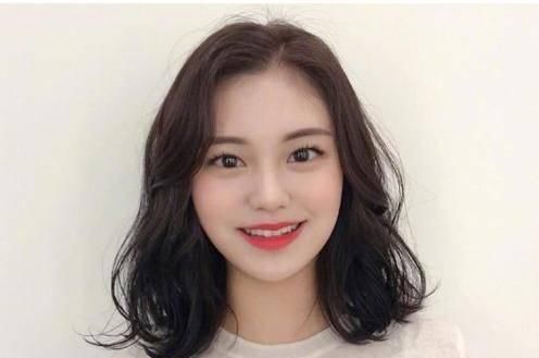 【女生】脖子短女生,梳齐肩发型,秒变天鹅颈,修颜必备