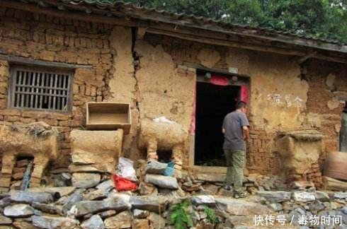 明年开始农村要统一规划建房，现有房屋统一拆迁，是真的吗
