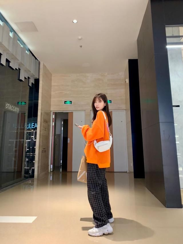#会给人一#春天不知道穿什么,试试这些超火的单品,经典又百搭哦