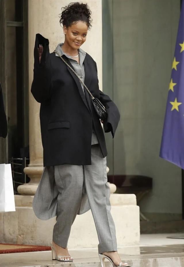  [鞋屡设计]RIRI、A妹也为其疯狂的男人，离开了我们……