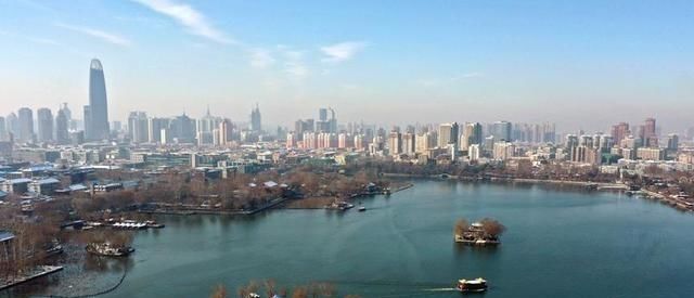  「成功突破」山东“第二个青岛”，曾被很多网友吐槽，如今GDP即将突破一万亿