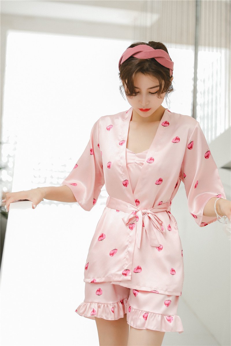 老公总给我买这样“调性”睡衣，薄薄一层又不露，超喜欢