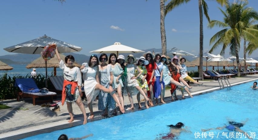 这国不欢迎中国游客,还贴出中文警告牌,游客看后大怒:立刻回国