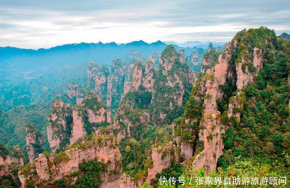 张家界的自然美景，吸引了无数游人前往观光旅游