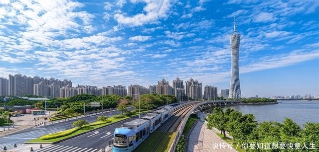 为何中国发展这么快？一位外国人走遍中国后，对我国说出这样评价