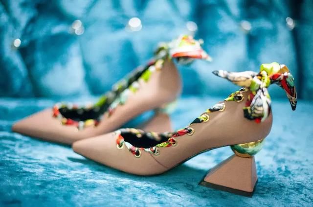 太划得戳!1000元买五双美鞋!成都的秋天去这买鞋就对了!