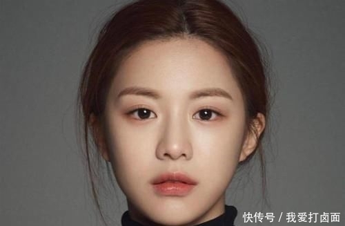 「脸上」最受男生欢迎的女生,脸上都有这4个“优点”,中一个颜值都不低