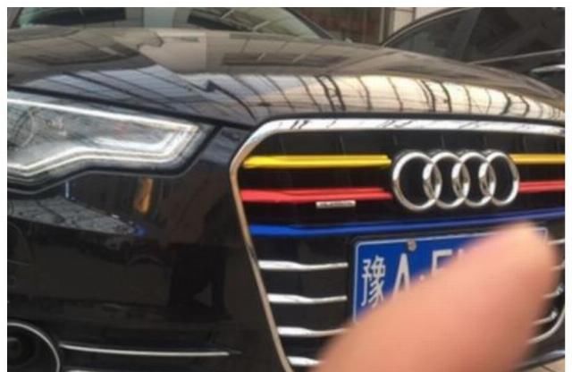 『设计』为啥很多人都给车贴“三色带”?不懂含义别瞎效仿,只会惹人笑话