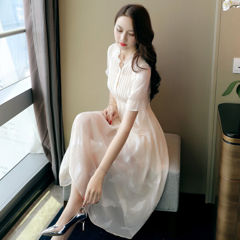 女人性不性感主要看臀，瞧瞧下面女人这穿法，妩媚性感谁都着迷