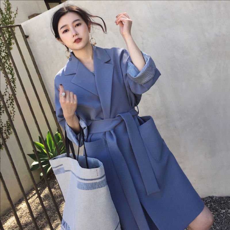 女人尽量少穿开衫，太土!试试这样穿外套，简直太洋气了