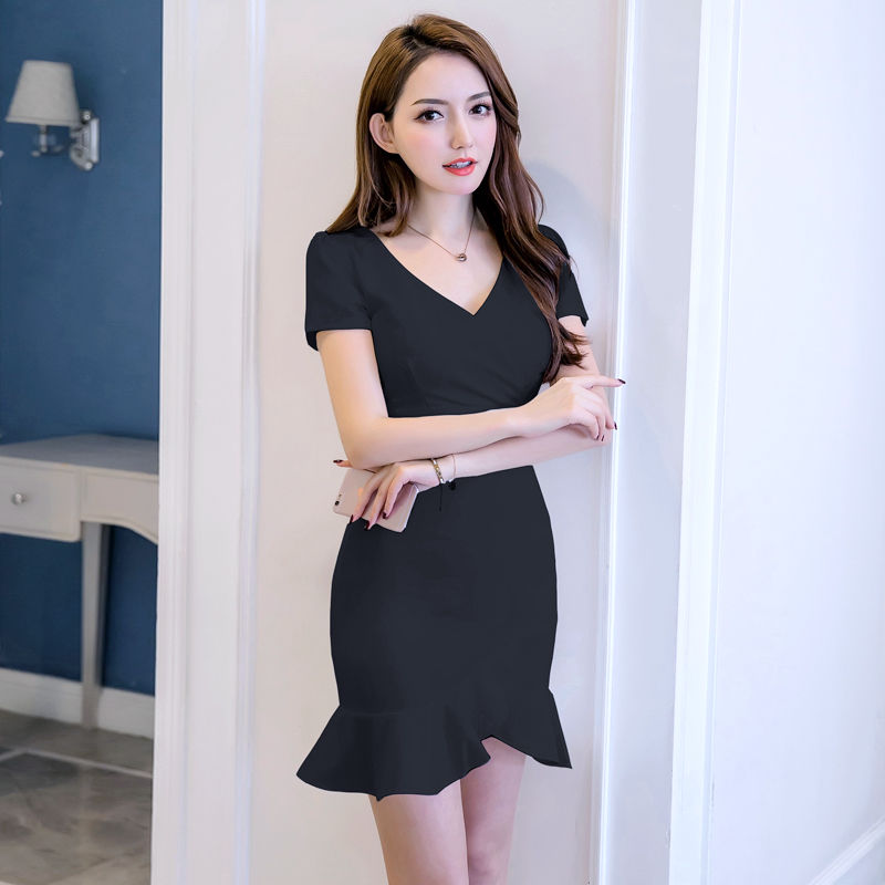 身材丰满的女人这样穿才性感!凸显S型好身材,美的让人挪不开眼