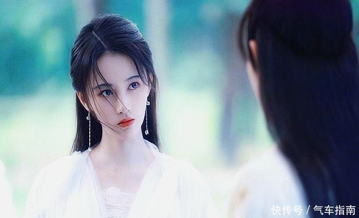 雷峰塔下地宫入口被巨石压着，难道埋着白素贞吗？专家道出实情