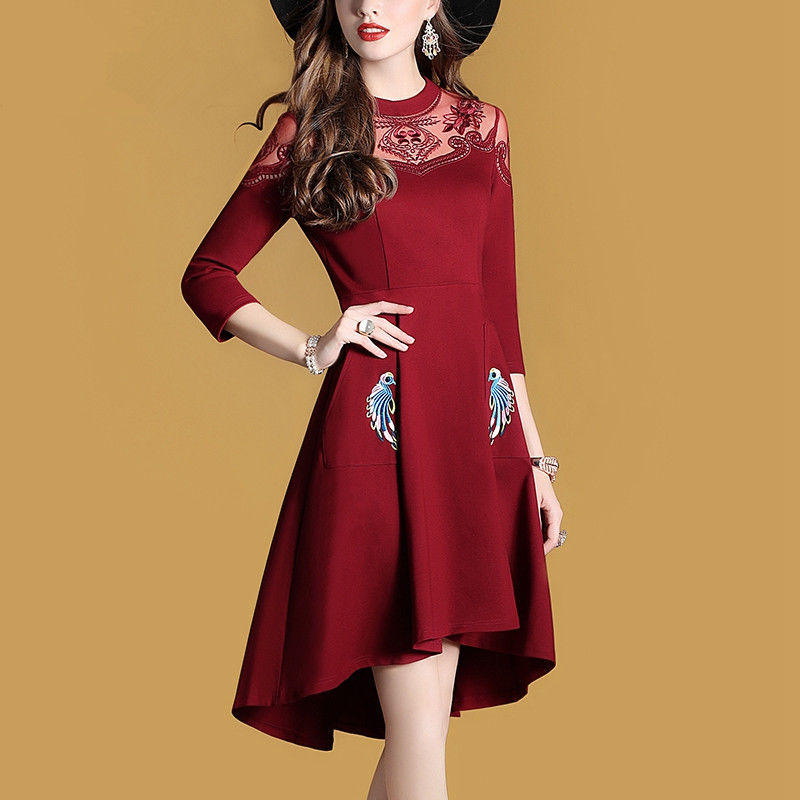 还穿小衫+阔腿裤?过时了!今秋流行A字裙+高跟鞋，高雅显年轻