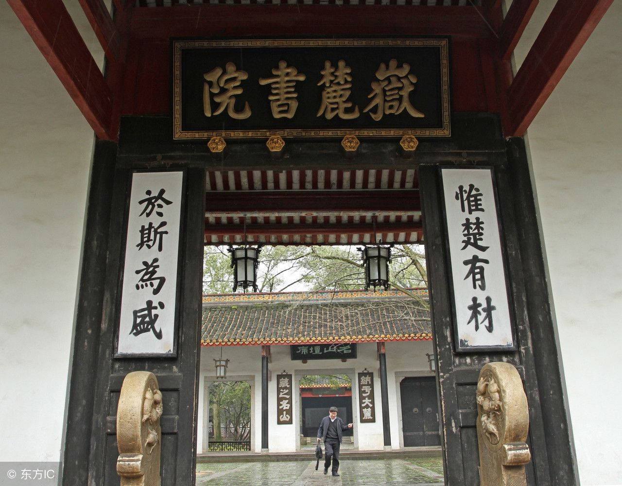 中国最低调的5A景区，亏本依旧免费，网友却嘲讽:为出名才学西湖