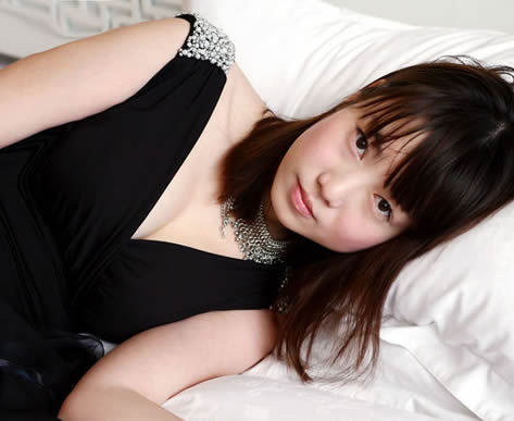 网上最红女模张筱雨简历:张筱雨生活写真