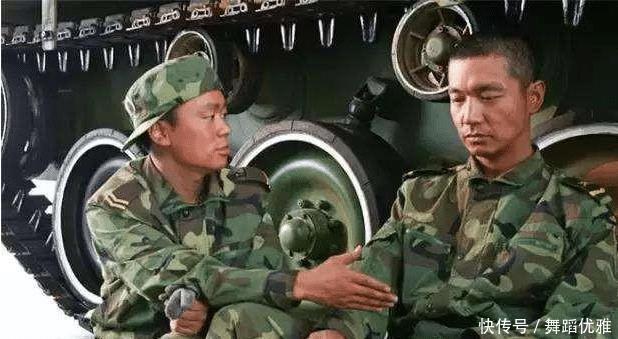  伍六一实际上@《士兵突击》，五六一为了战友舍己为人，为什么不能被老A特招