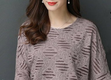 国庆节，出去旅游穿裙子不方便!瞧下面女人穿，简直美的让人着迷