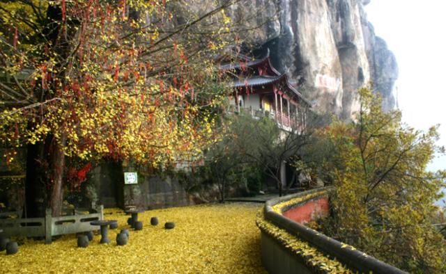 江南第一的悬空寺，又叫浙西小九华，背后有你不知道的景象