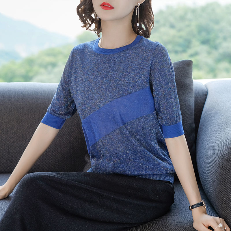 身材丰满的女人别错过,紧身打底衫,穿出万种风情,尽显完美曲线