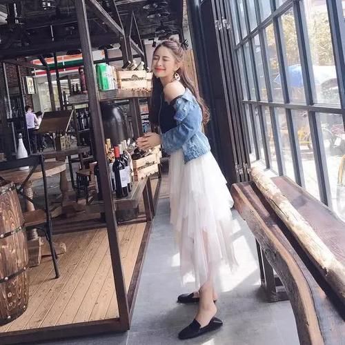 夏季■梨形身材夏季搭配,显瘦小技巧Get起来,轻松避开梨形穿搭雷区!