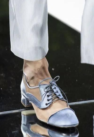  『新元素』鞋子没新意?来跟随时装周解锁美炸天的新元素