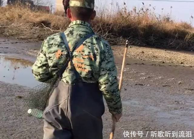 农民养的“它”虽一只价值百元，但产量低，每天都得靠鱼叉捕获