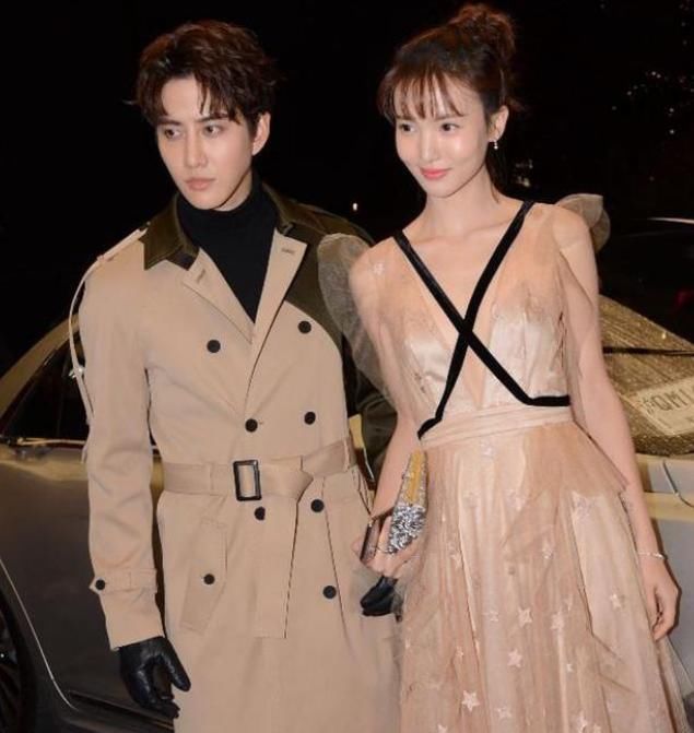 金晨真敢穿!深v直接开叉到腰部,网友:你干脆别穿得了!