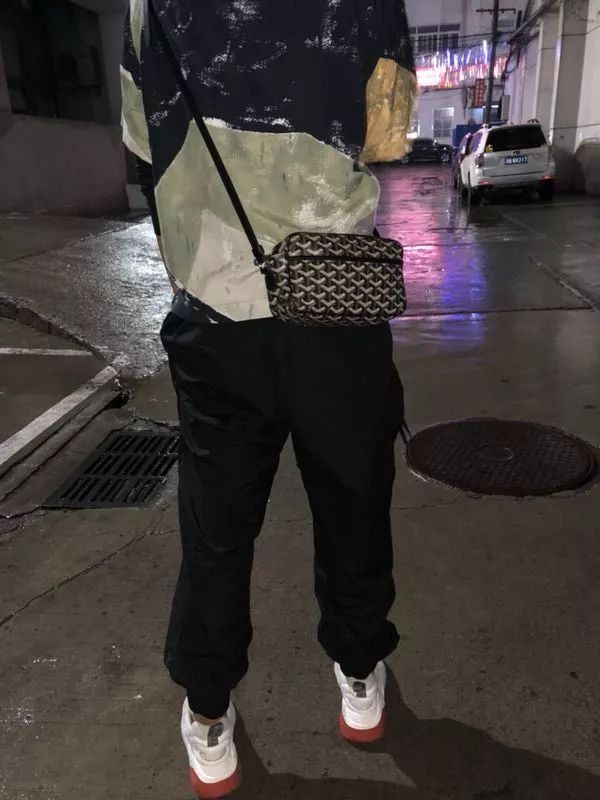 买手袋就像投资，BAZAAR推荐你几个稳赚不赔的最新款!