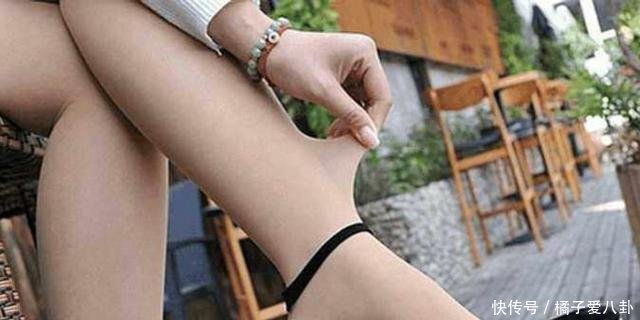 充满女人味的尖头细跟,时尚简约,双脚的曲线更加优美诱人