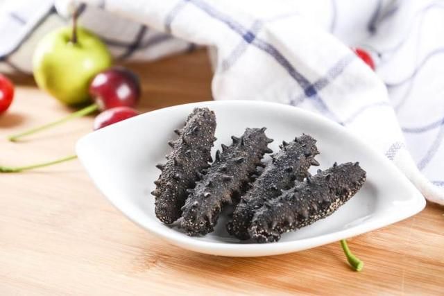 网上卖海参被质疑假货，儿子出面解释，网友：主要被骗多了！