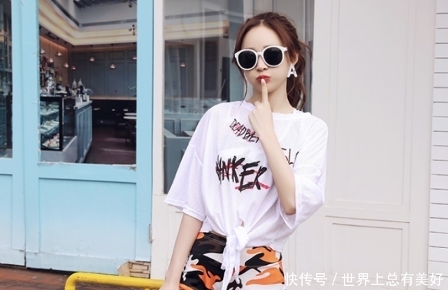  漂亮■日本名模拍写真，身穿一身运动比基尼，看着真是漂亮