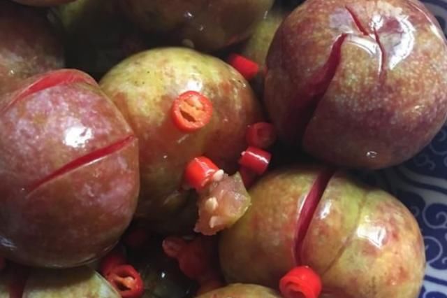  『适合』这水果现在最适合吃了！这个比玻尿酸好！几天吃一次，肌肤水嫩Q弹！