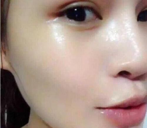 女人脸上皱纹特别显老？别急，教你自制去皱秘方，紧致去皱显年轻