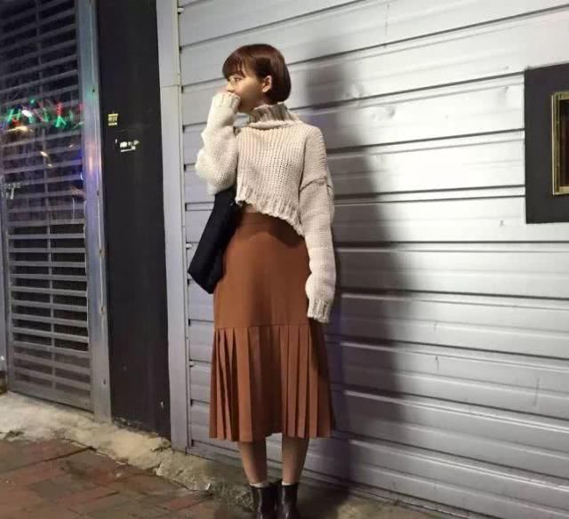 毛衣:高领毛衣怎么穿,才能让你穿出电视剧女主的味道