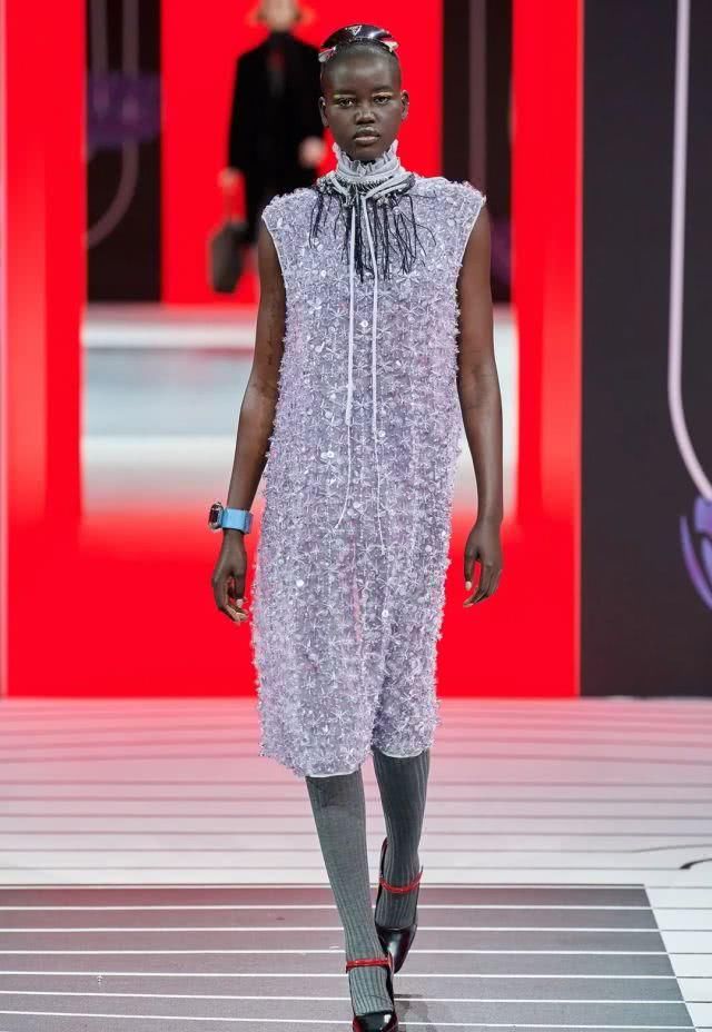  [Prada2020]Prada2020秋冬打造复古风潮
