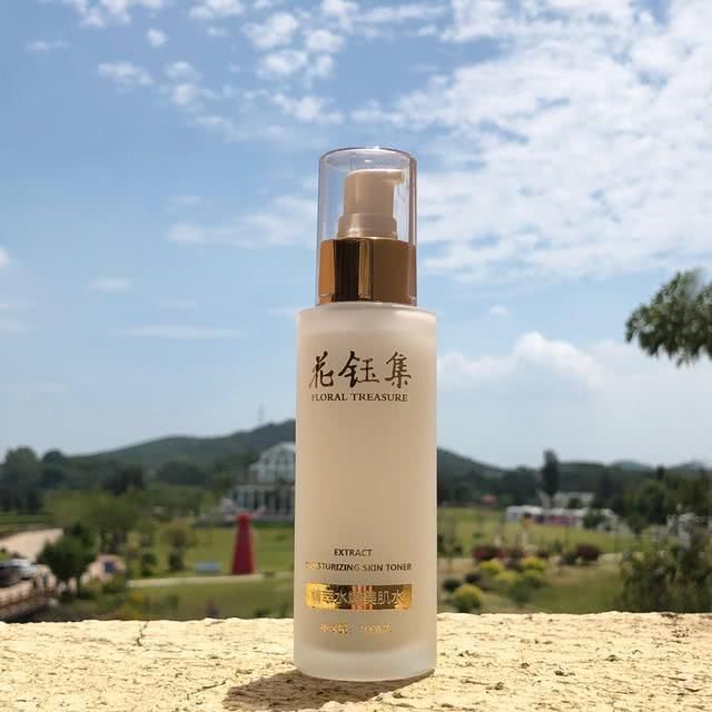  【超好】超好用爽肤水推荐：收缩补水控油，洁净软化肌肤让肌肤更细腻光滑